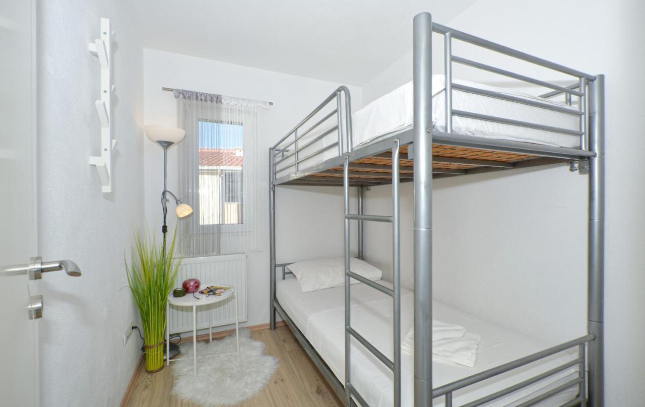Copacabana Beach Apartments Trogir Exterior foto