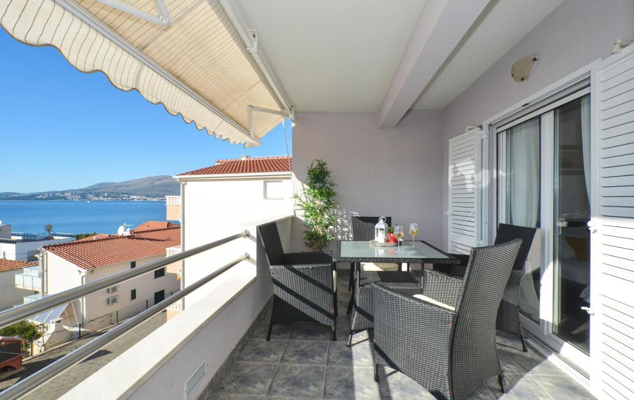 Copacabana Beach Apartments Trogir Exterior foto